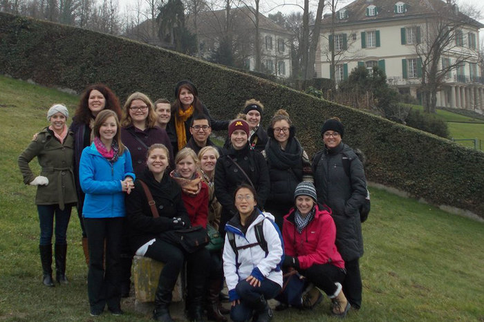 Luther students pose at Mary Shelley's home on a J-term Trip: In Frankenstein's Footsteps