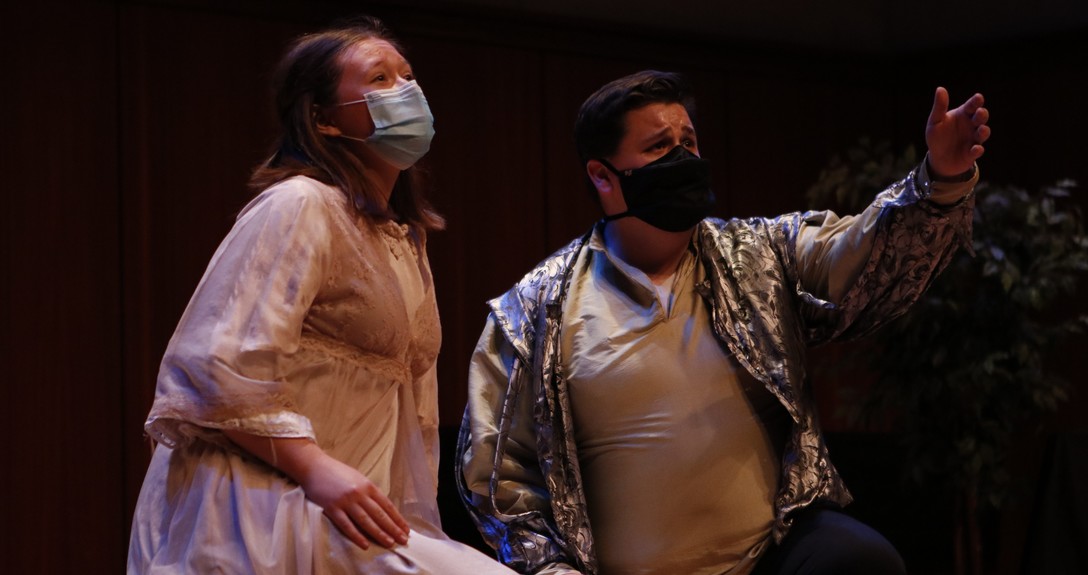 A scene from Charles Gounod's Roméo et Juliette during the Fall 2020 Opera Scenes Performance.